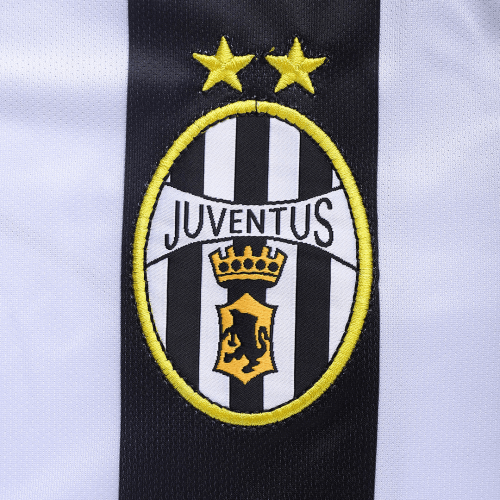 Retro Juventus UCL Home Jersey 2002/03 Retro Juventus UCL Home Jersey 2002/03