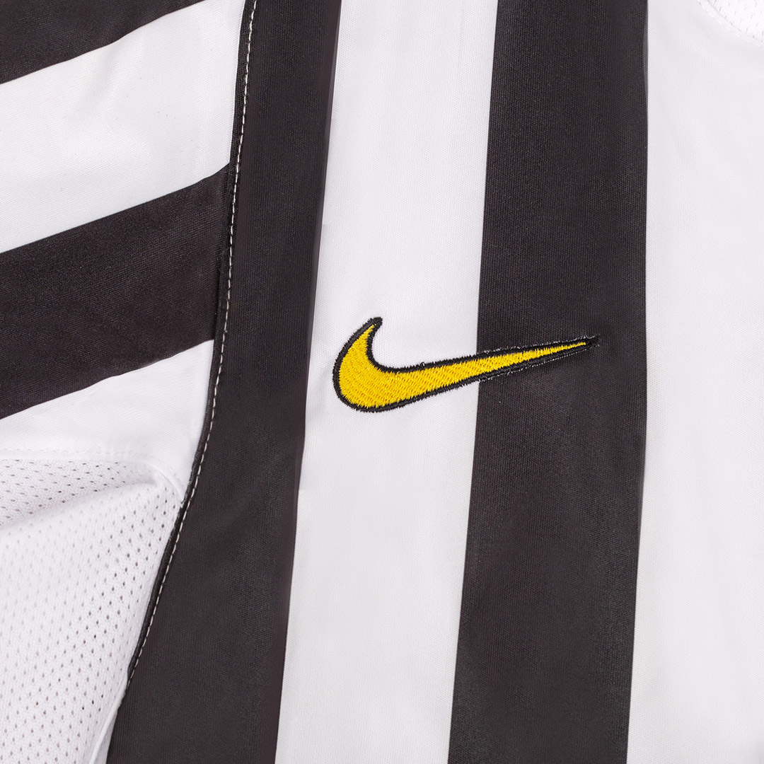 NEDVED #11 Retro Juventus Home Jersey 2003/04 NEDVED #11 Retro Juventus Home Jersey 2003/04