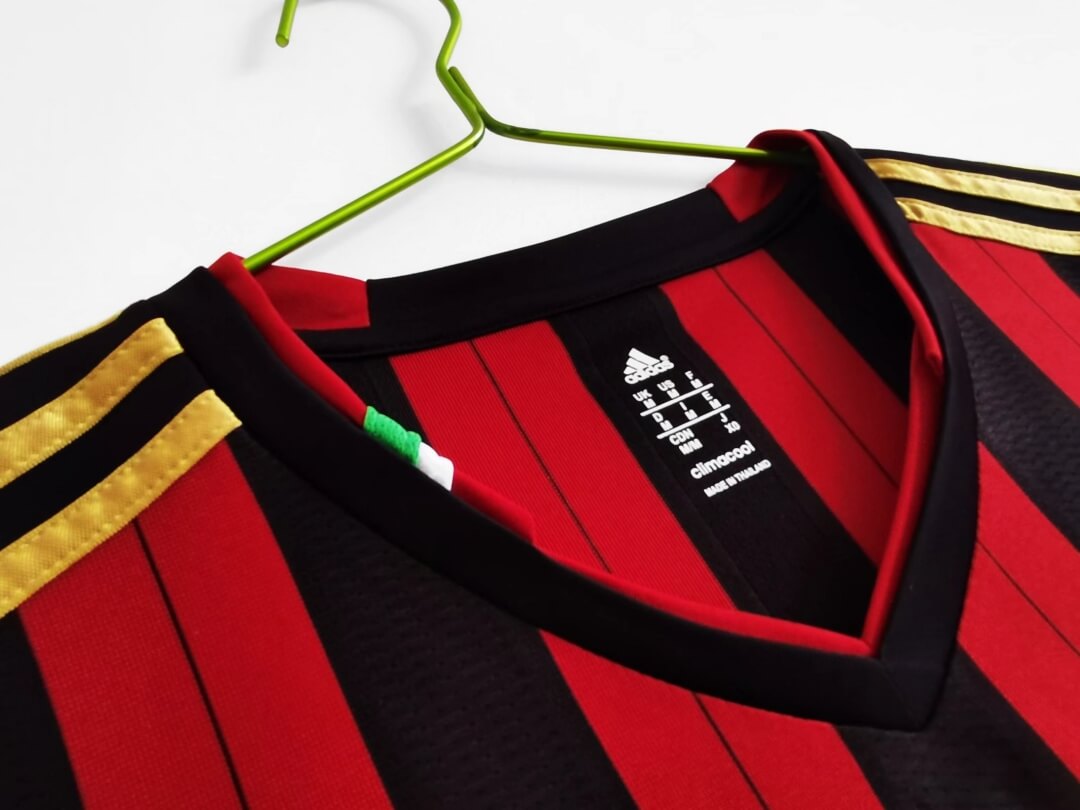 KAKA' #22 Retro AC Milan Home Jersey 2013/14 KAKA' #22 Retro AC Milan Home Jersey 2013/14
