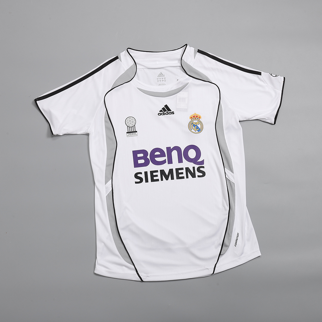 Ronaldo #9 Retro Real Madrid Home Jersey 2006/07 Ronaldo #9 Retro Real Madrid Home Jersey 2006/07