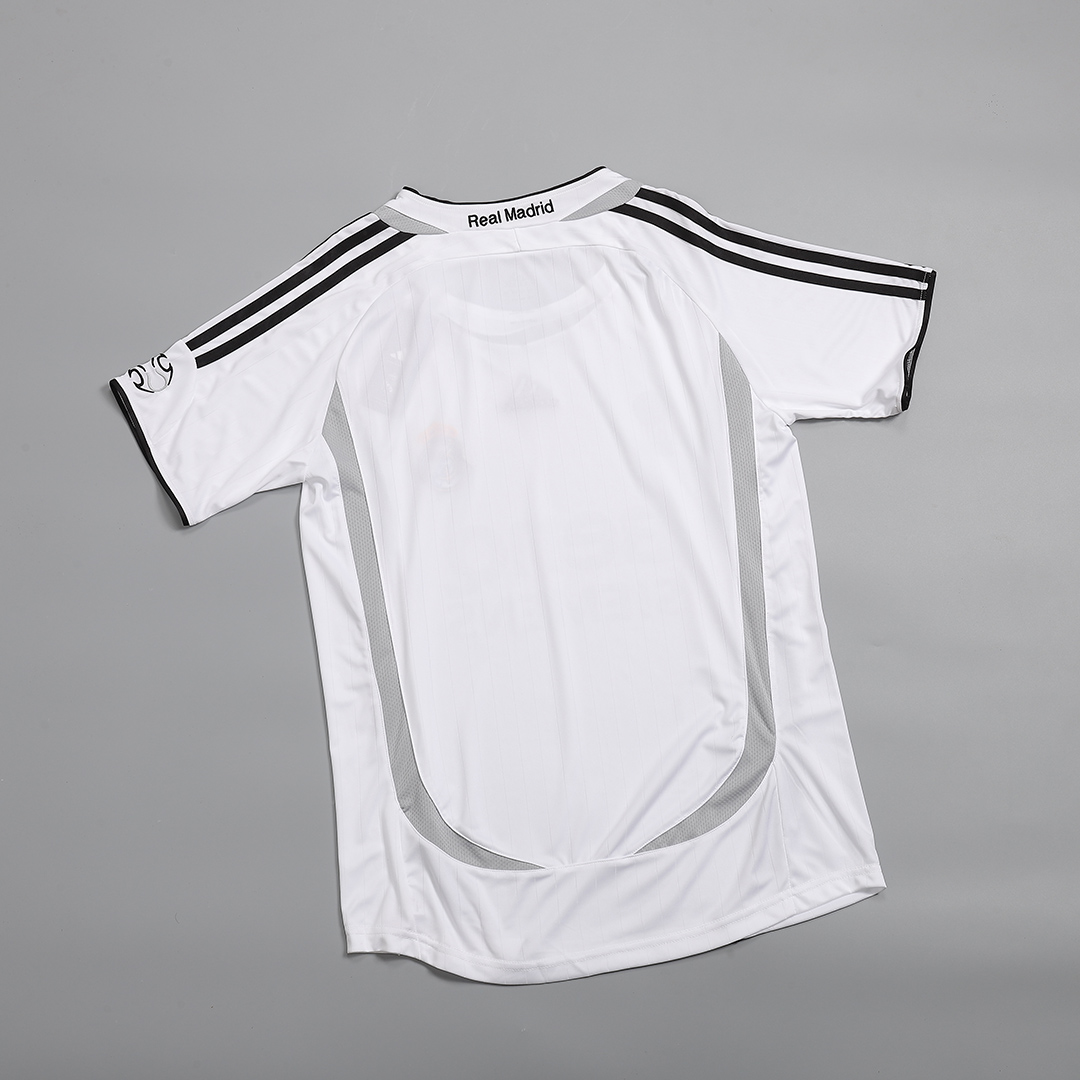 Ronaldo #9 Retro Real Madrid Home Jersey 2006/07 Ronaldo #9 Retro Real Madrid Home Jersey 2006/07