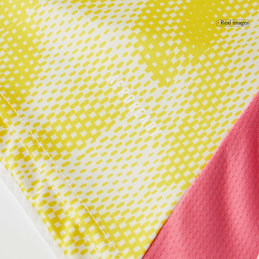 Juventus Away Save Children Sponsor Jersey Juventus Away Save Children Sponsor Jersey