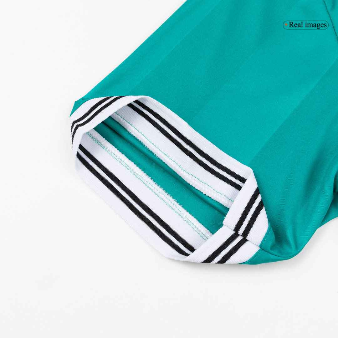 Liverpool Third Jersey Kit 2025/26 Liverpool Third Jersey Kit 2025/26